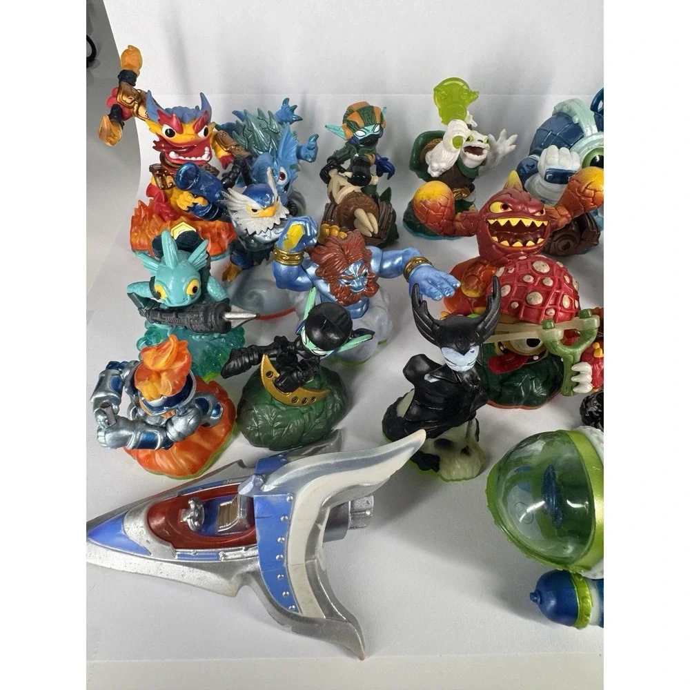 31 Miscellaneous SKYLANDERS, SWAPFORCE,GIANTS,SURPERCHARGED,ETC.